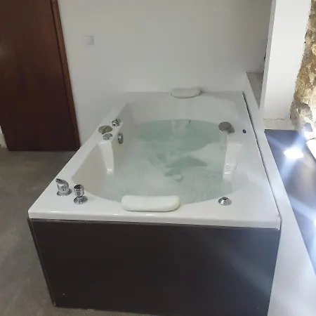 Onix Apartment *